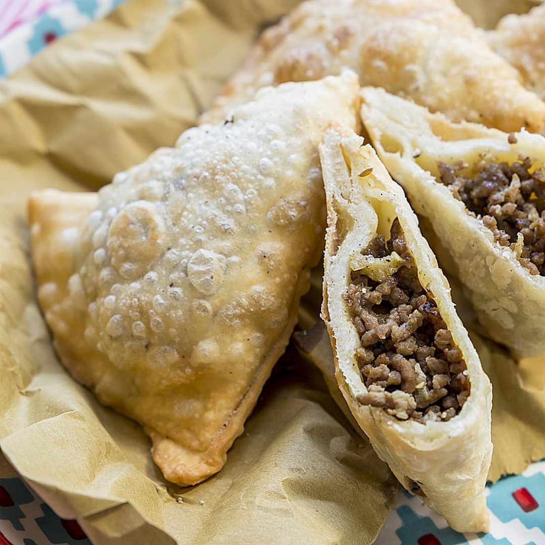 Samosa Carne (2 pcs)